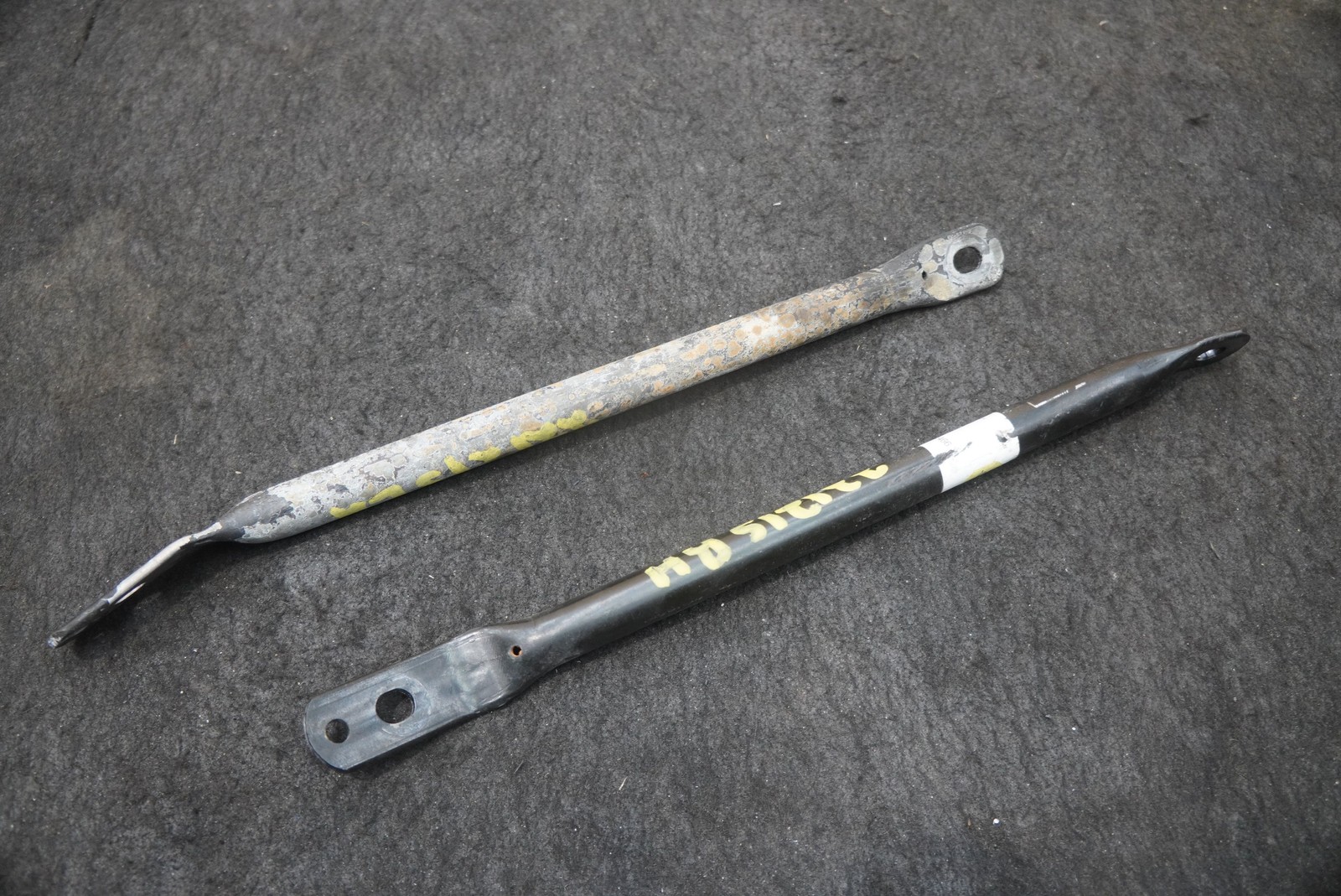 Set 2 Rear Subframe Cradle Cable Rod Brace 470813465B Lamborghini Aventador 2015