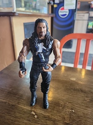 WWE Roman Reigns Core Action Figure Basic Series #90 Wrestling Toy OTC L