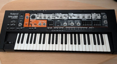 Roland SH-201 Synthesizer Pro Audio Equipment Gebraucht Musikinstrument Japan