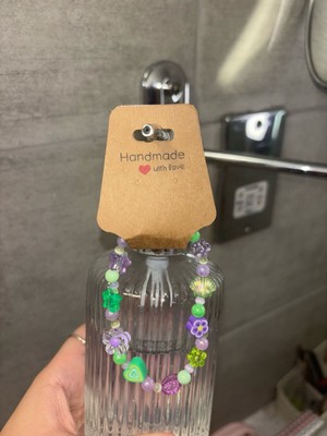 Wunderschönes grünes und lila selbstgemachtes Armband