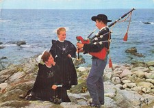 56 LORIENT COSTUMES ET COIFFES DE LORIENT