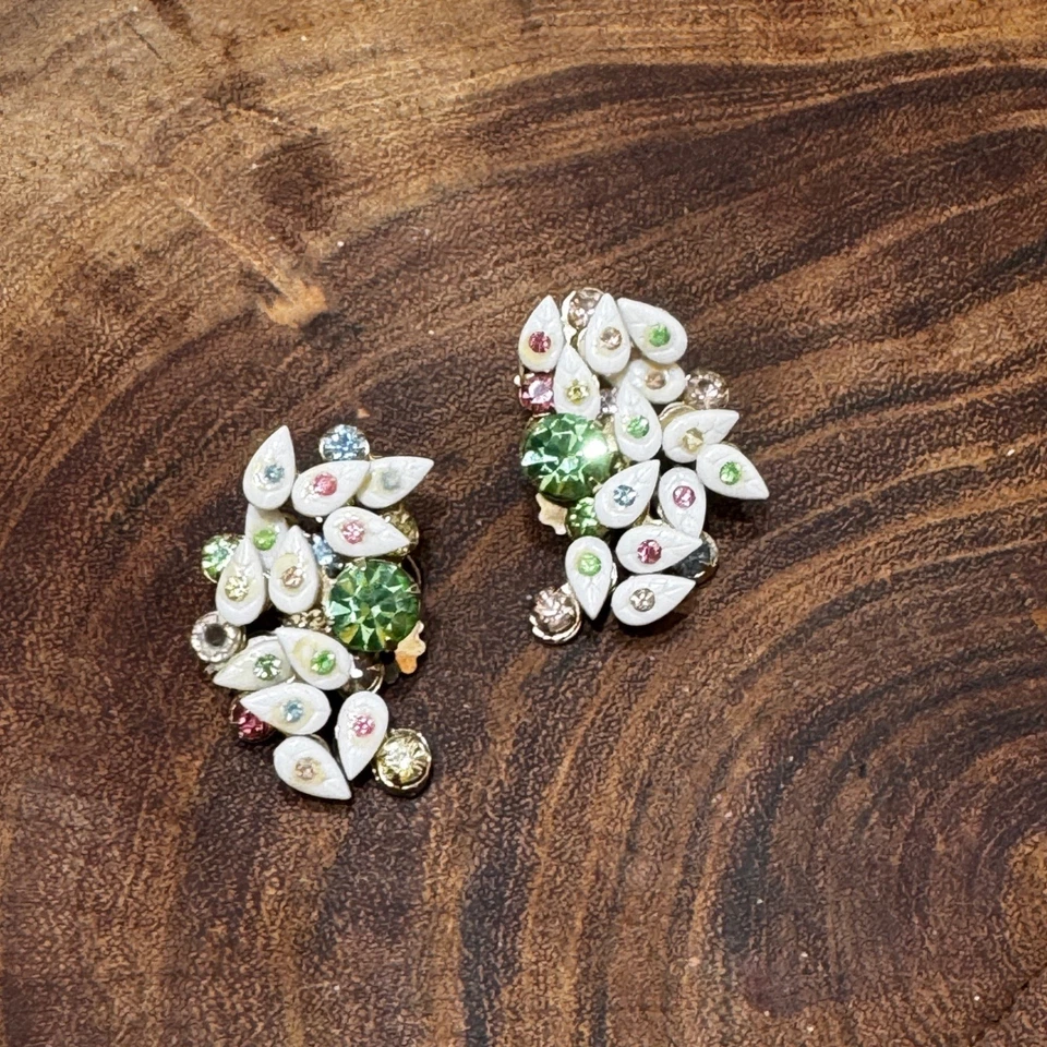 Pendientes con clip de diamantes de imitación de vidrio esmerizado Cha articulado vintage de los años 50 pavo real Foto 3 de 4