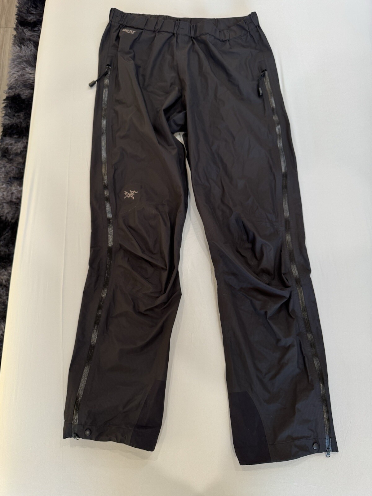 Arc’teryx Paclite - Mens Size Large - Black Pants - Goretex 10/10 Condition