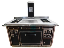 Molteni Custom Stove (Matte Black). Handmade in France. Brand New. (La Cornue)  