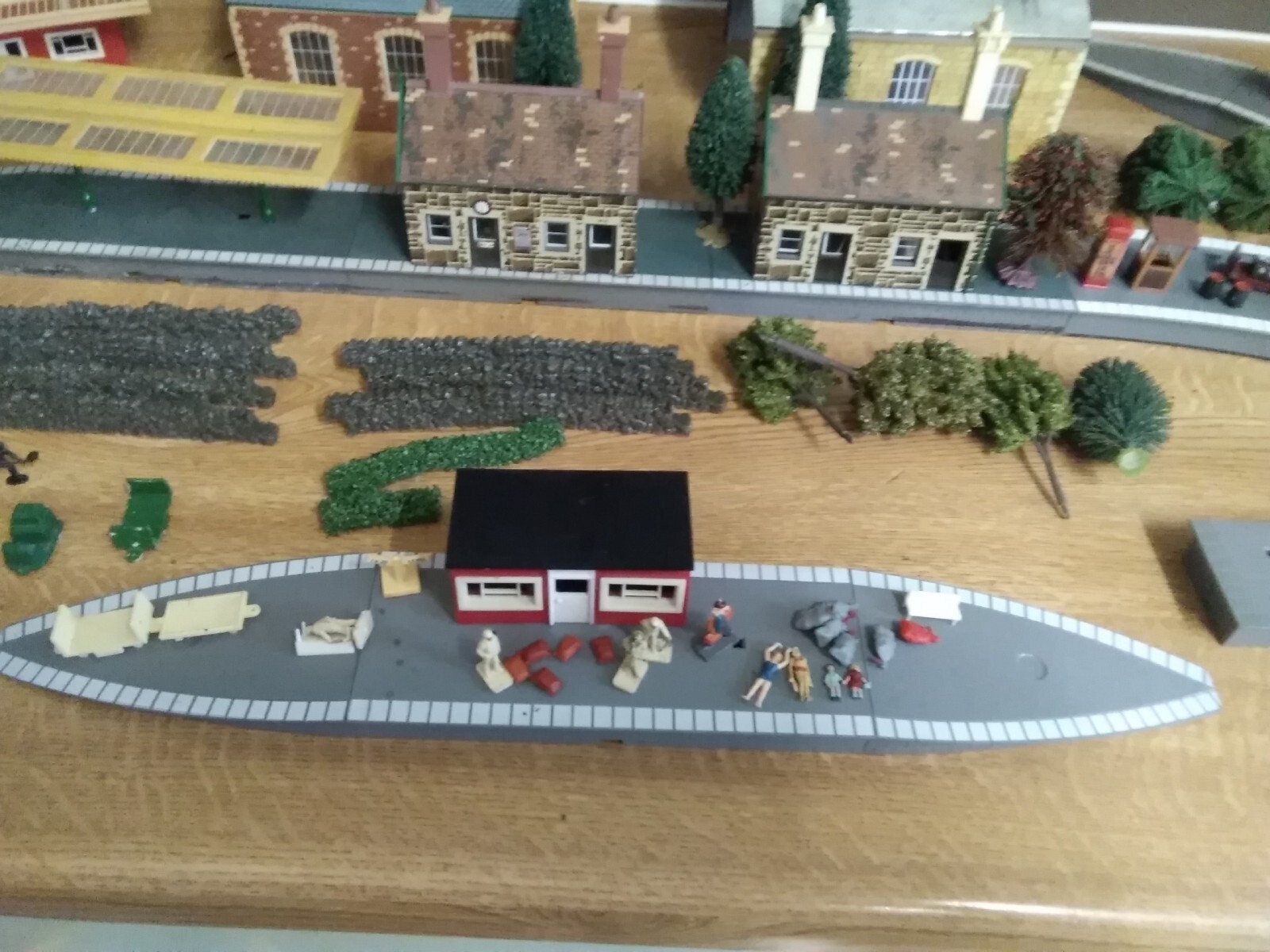 oo Gauge Job Lot Of hornby Railway Buildings, Platforms & Accessories