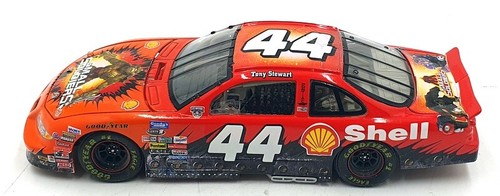 Action 1/24 Scale W249835308 - Pontiac 1998 NASCAR #44 Small Soldiers - Stewart - Picture 4 of 5