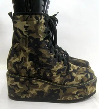 LILIANA Camouflage  2.5"PLATFORM Lace Up TI TOP  Ankle Boot  WOMEN Size  9