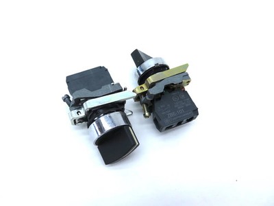 Telemecanique ZB4BD4 ZBE-102 Harmony Spring Return Switch *LOT OF 2*