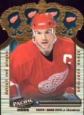 1999-00 (RED WINGS) Pacific Gold Crown Die-Cuts #18 Steve Yzerman