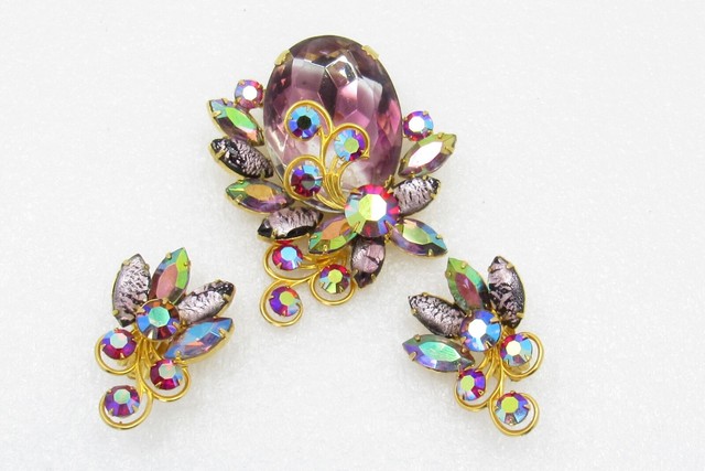 D&E Juliana AB Rhinestone Silvery Amethyst Art Glass Marquise Brooch Earring Set D&E Juliana AB Rhinestone Silvery Amethyst Art Glass Marquise Brooch Earring Set
