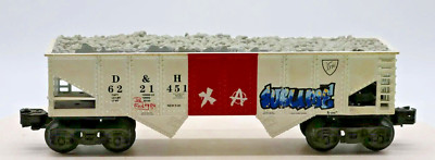 K-Line D&H 6221451 2-Bay Hopper w/ Custom Graffiti O Gauge 3-Rail 1:48 Freight