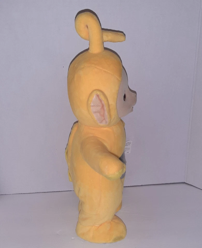 Teletubbies Flocked Face Jumping Talking LaLa 14"  18m+ 2016 Spin Master WORKS  - Image 3 of 4