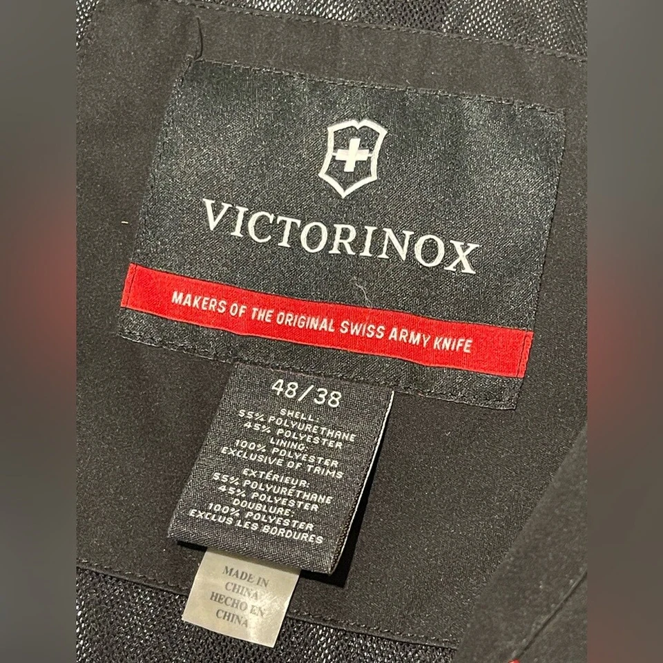 Victorinox Maker of Swiss Army Knife lightweight Black Travel Blazer Jacket US38 - Image 3 of 4