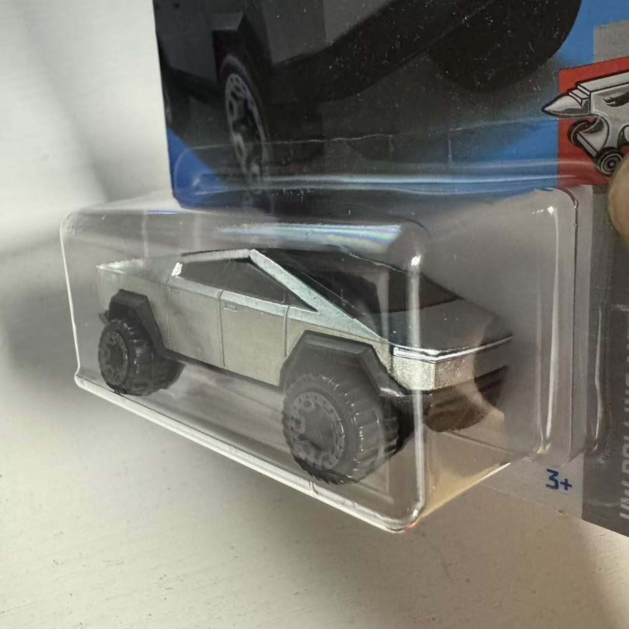 HOT WHEELS TESLA CYBERTRUCK Mainline 2024 Case Q Series Hw Rolling Metal