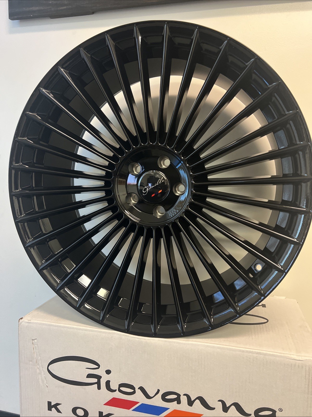 24X10 GIANELLE CABO GLOSS BLACK RIMS (5X120) RANGE ROVER SPORT ROLLS ROYCE GHOST