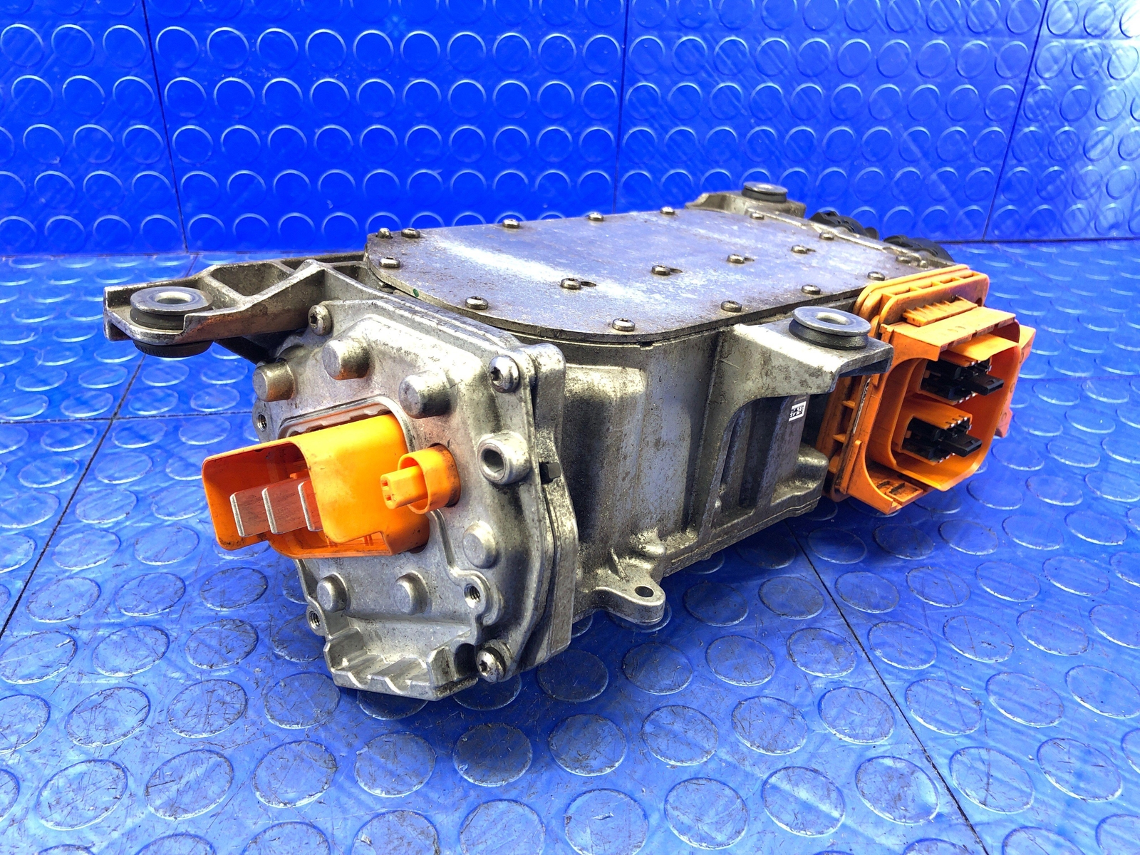 2014-2019 BMW I8 OEM ELECTRIC MOTOR ENGINE COMPUTER CONTROL MODULE 12328646687