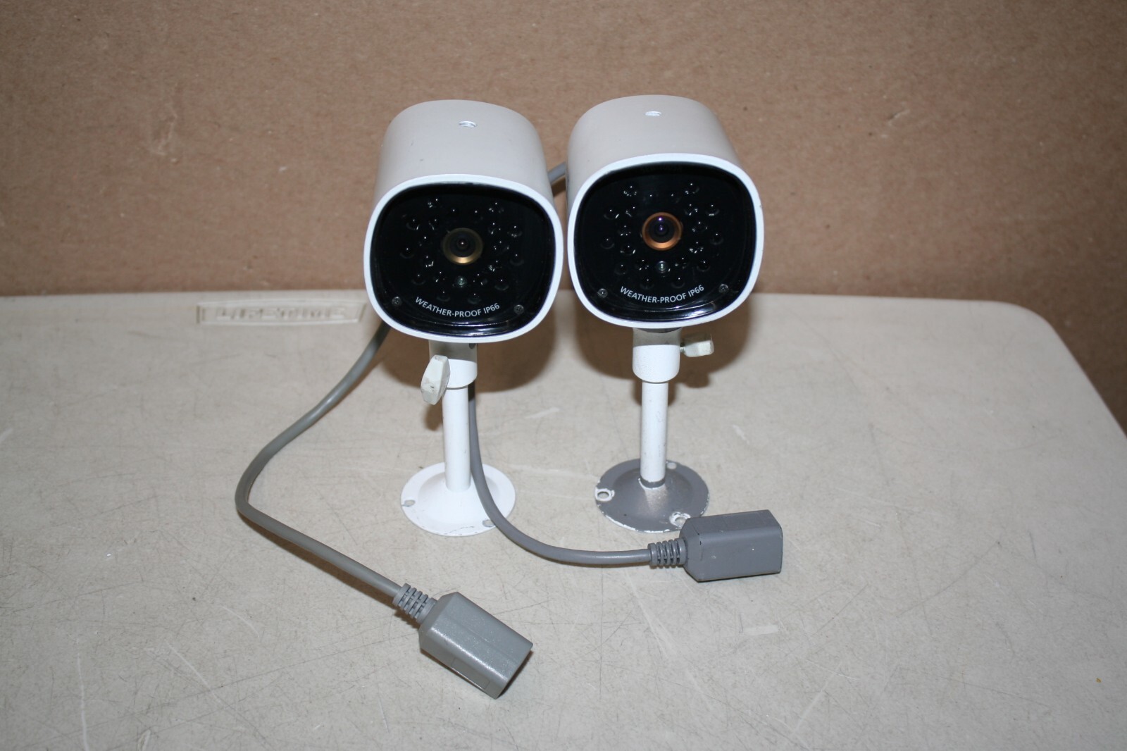 2 Samsung Bullet SEB1005R Weather Proof IP66 Digital Color Security