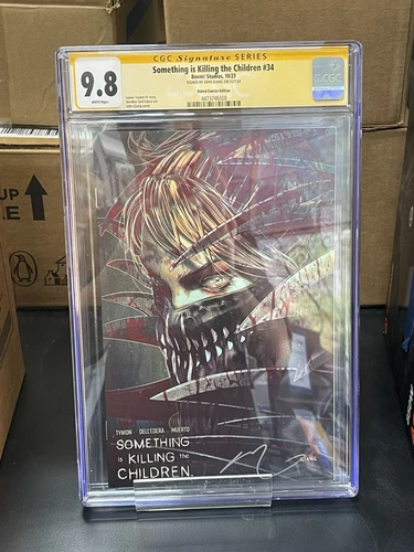 CGC 9.8 - Something is Killing the Children #34 - Limited to 500 - Artists Giang