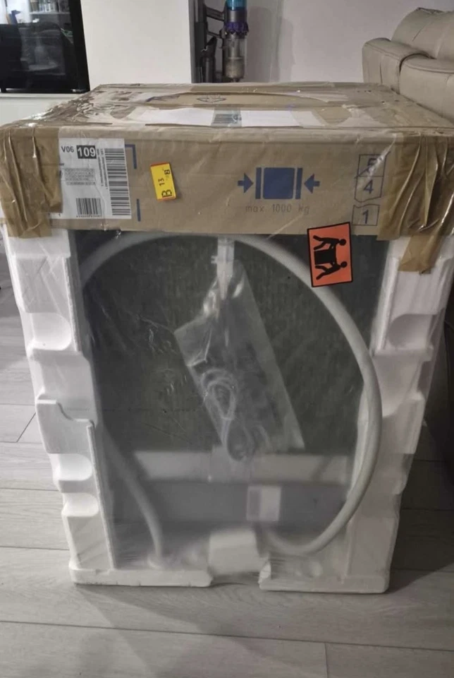 BOSCH Series 4 Free-standing Dishwasher 60cm (White) – Minor Damage, Brand New - Image 2 of 4