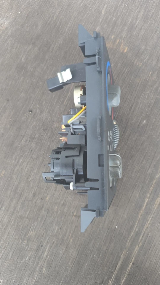 95-97 UNIDAD DE CONTROL DE CLIMA CHEVY GMC S-10 BLAZER JIMMY CLIMATIZACIÓN AIRE ACONDICIONADO CALENTADOR 96 TEMPERATURAS Foto 3 de 4