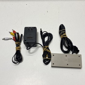 Nintendo Entertainment System NES-001 Console Bundle - Gray FOR PARTS 