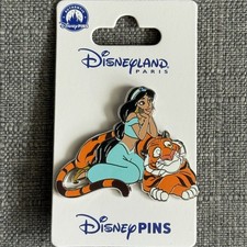 Prendedor 2026 DLP Disneyland París Jazmín Rajah Aladdin