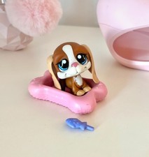 #1655 Basset Hound Littlest Pet Shop Dog Authentic Pink Bed