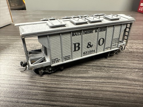 Coche tolva cubierta escala HO B&O #631204 con acopladores Kadee 1:87 RTR | Condition: Used