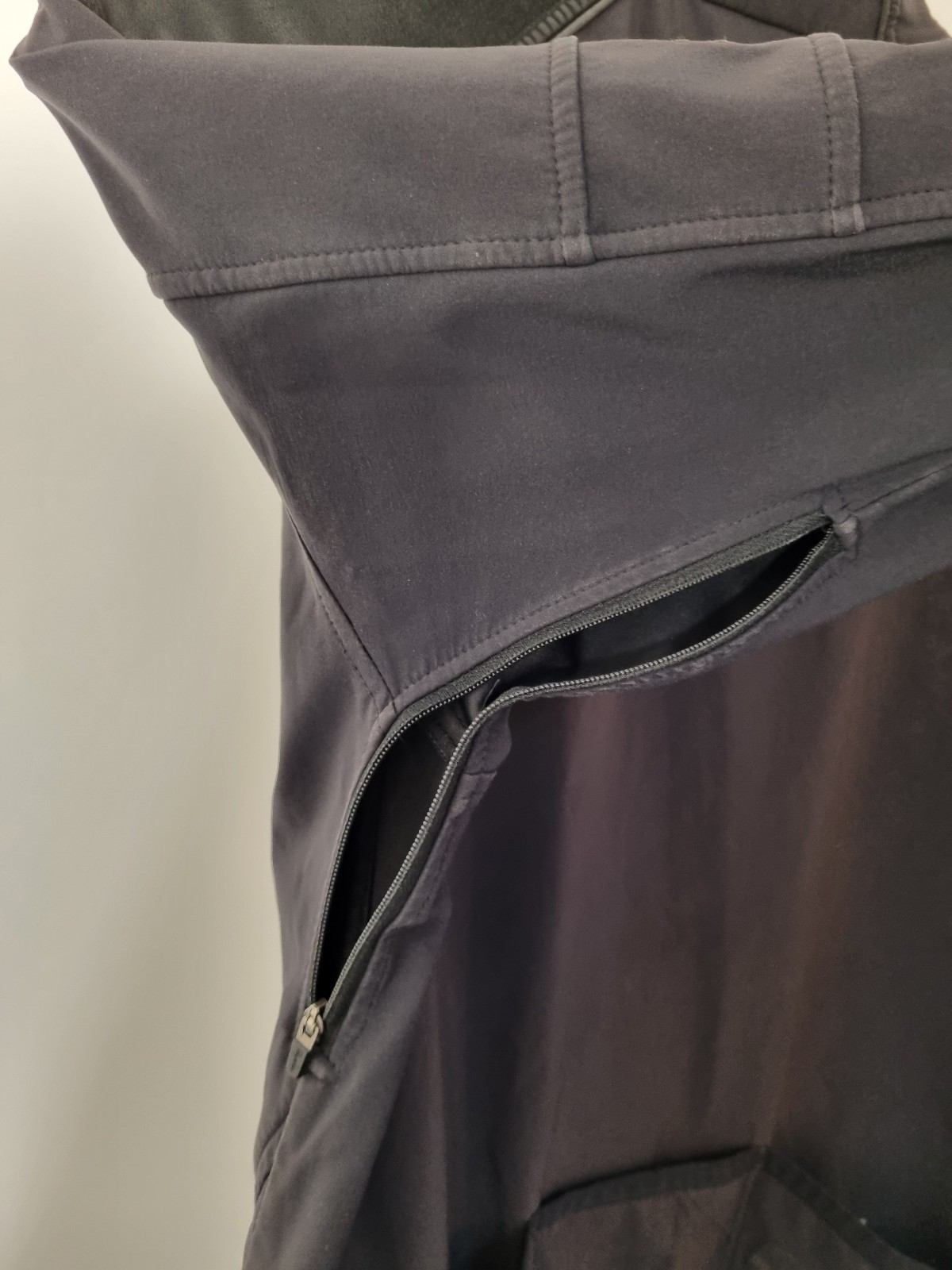 Rapha Classic Softshell Jacket Size L Black Cycli… - image 8