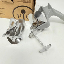 Pampered Chef Rolling Cookie Cutter Set Heart Shaped Dough Tool 1442