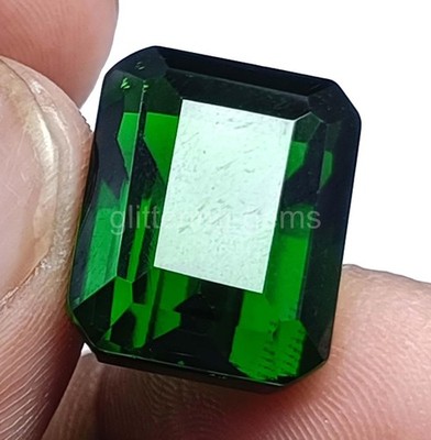 14.00 Carat Natural Green Emerald Emerald Cut IGL Certified Loose Gemstone 5DNG