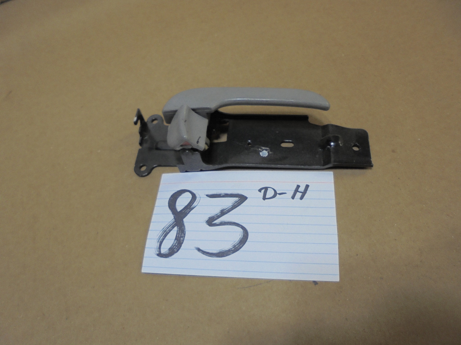 02 03 04 05 Kia Sedona FRONT PASSENGER Interior Door Handle Used #83DH