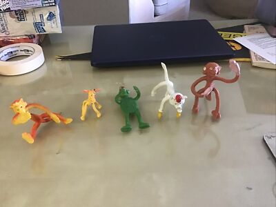 Lot of 5 Vintage Bendable Toys Monkey Cat Turtle Giraffe