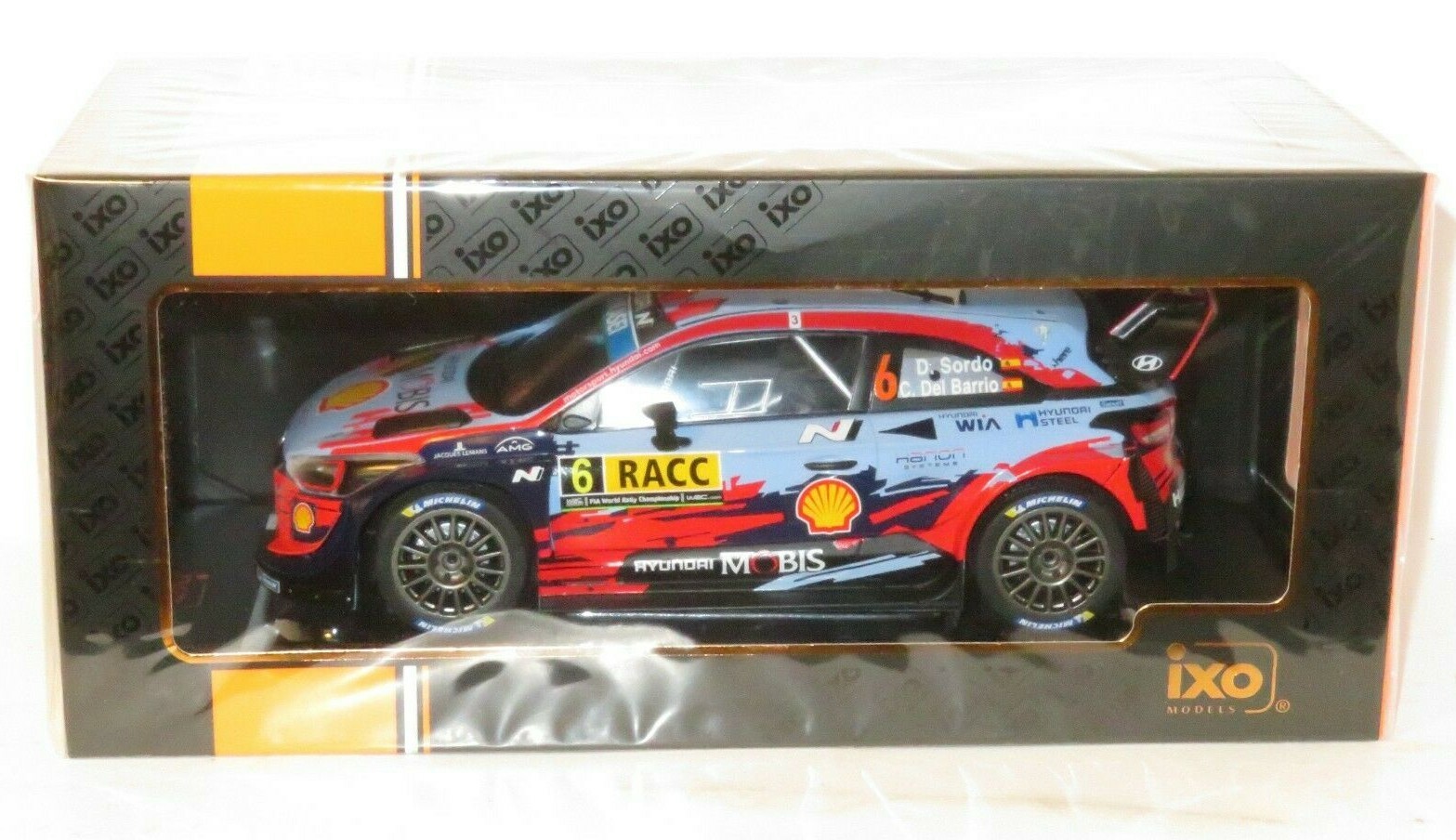 Foto 1 di 2