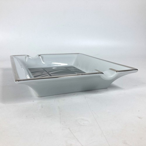 CARTIER logo Ashtray Jewelry case Accessory tray Interior ashtray White/Black - Picture 4 of 13