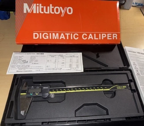 Mitutoyo 500-197-30 CD-8" ASX Digimatic Caliper
