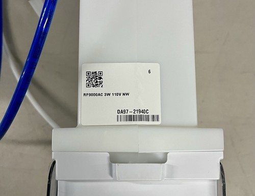 New OEM Samsung Refrigerator Filter Case Assembly DA97-21940C - CRACKED w Filter - Picture 3 of 5