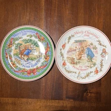 Wedgwood Peter Rabbit Christmas Plates 1998 & 2000 Beatrix Potter England Set
