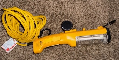 LUMAPRO Hand Lamp: Fluorescent, 50 ft Power Cord Lg, 720 lm Max Brightness