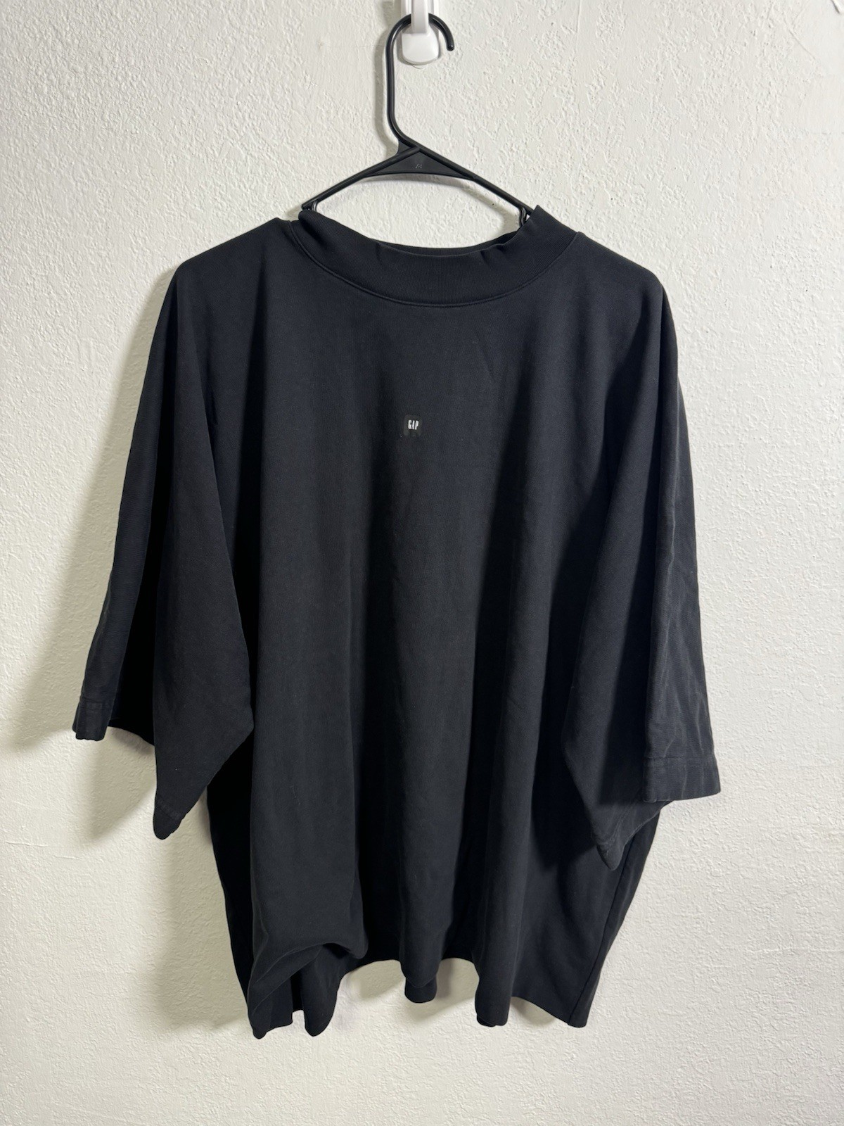 Yeezy X GAP Crop 22 TEE Black Men’s Size L Kanye West YE NEW