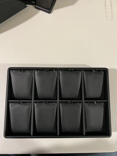 Schwarz Leder Schmuck Display Ständer Tablett 8 Gitter Anhänger Ohrringe Halskette