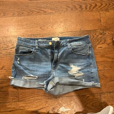 Woman’s Size 9 SO Shorts 