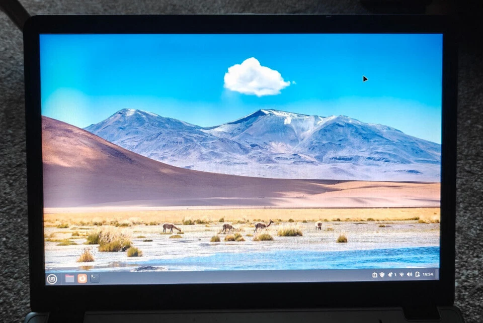 Advent 7113 2.4GHz 15.4'' Laptop Linux Office Wifi 100GB HDD DVD Cheap - Image 4 of 4