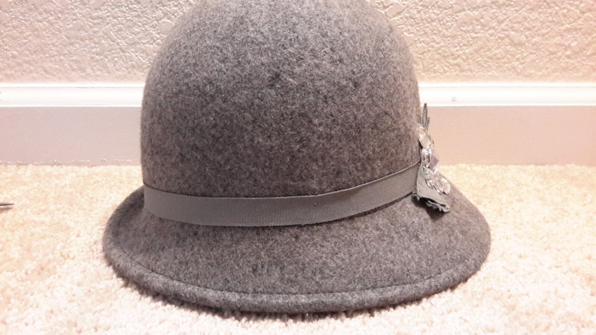 にょ Nine West Womens Hat 100% Wool With Rhinestones Flower