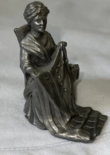 Vintage Hudson Pewter Figurine ~ BETSY ROSS Sewing American Flag ~1970 PW Baston