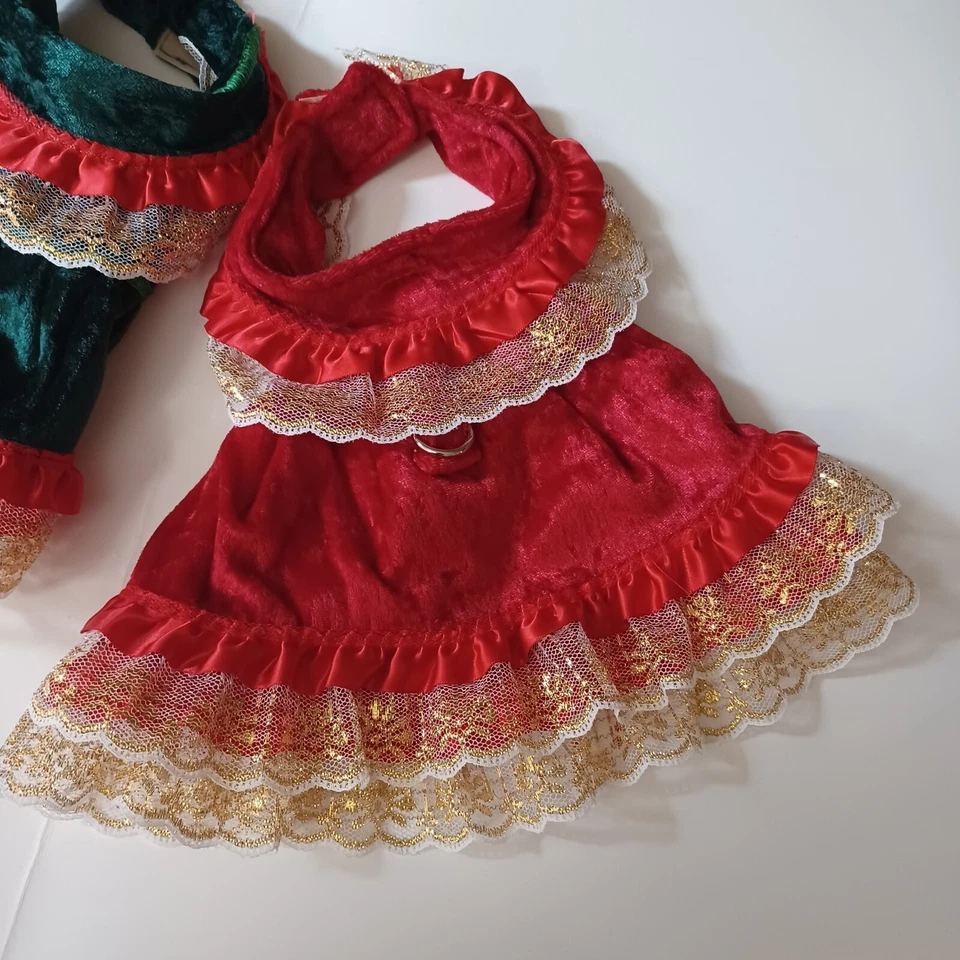 Lot of 2 Christmas dresses for small dogs, size small - Image 2 of 4