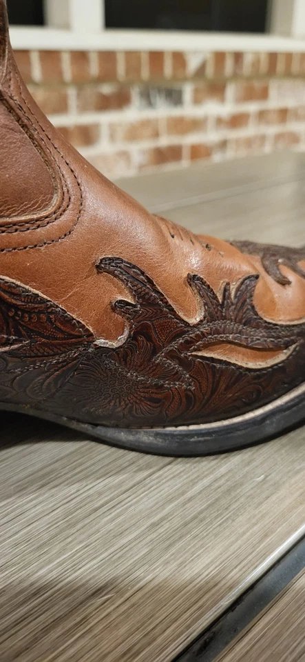 Womens Ariat Heritage Tooled Boots Snip Toe Beautiful Womens 9B Womens Cowboy - Image 4 of 4