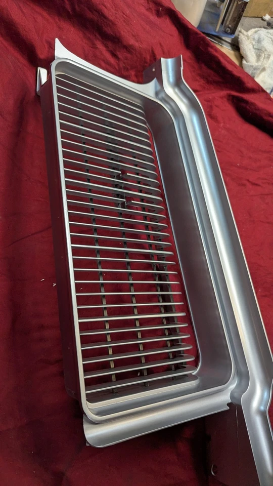 Parrilla izquierda Olds Cutlass Supreme 70 Oldsmobile cupé convertible 1970 nueva Foto 4 de 4