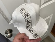 New Era 59Fifty Fitted 7 1/2 White NY Yankees Hat w/ Brown NY Team Logo