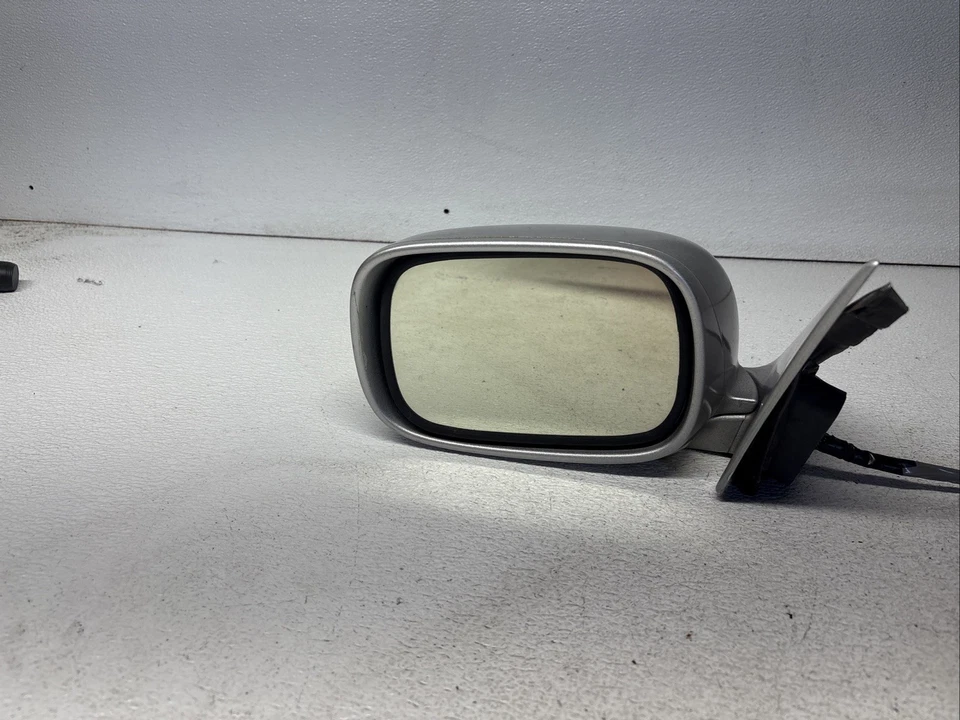 Левое водительское зеркало с электроприводом двери Lexus GS300 GS430 2006–2007 годов от оригинального производителя серебристое - Изображение 2 из 4